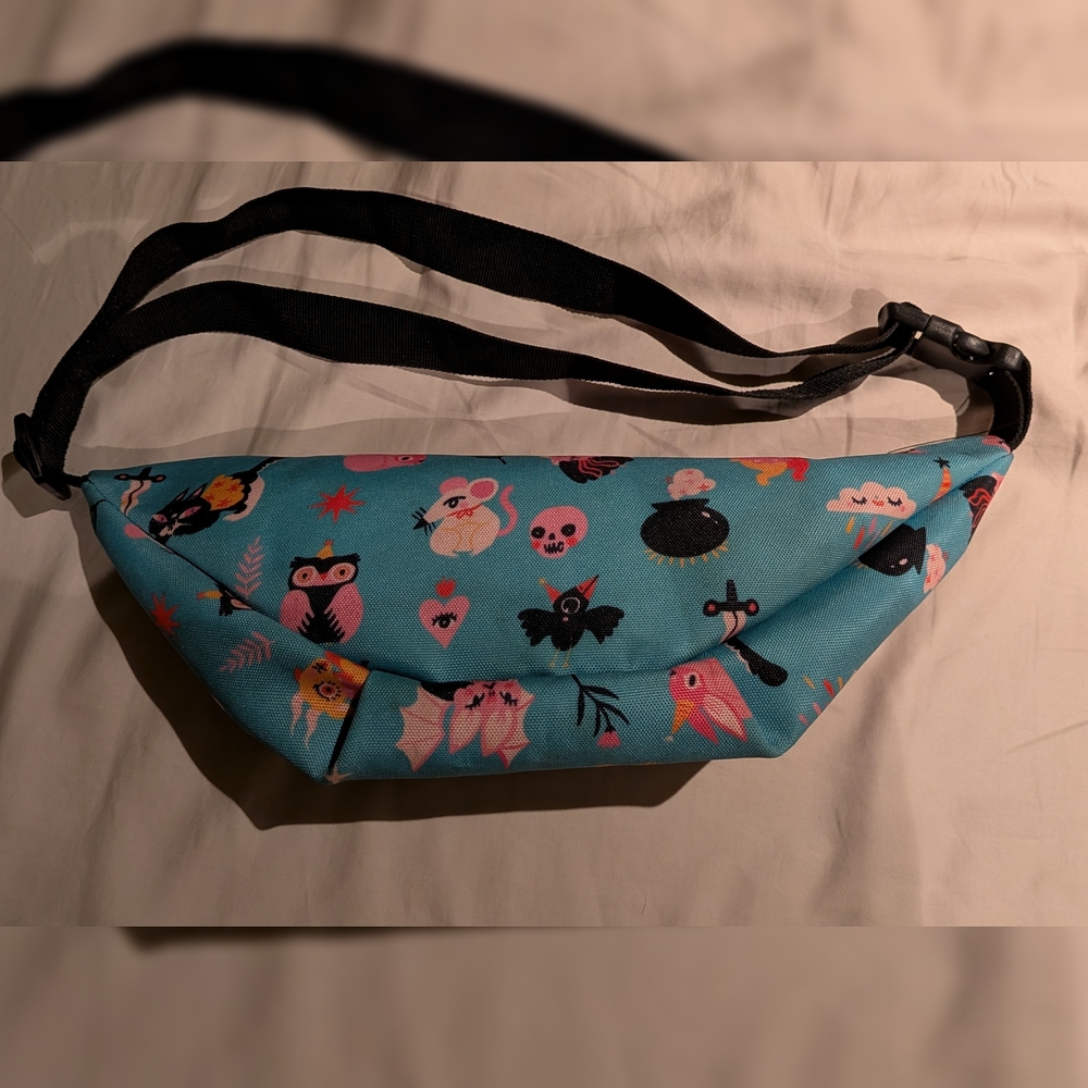 Colorful Patterned Fanny Pack - Picture 2 of 4